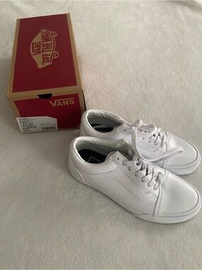 Womens new all white vans sneakers